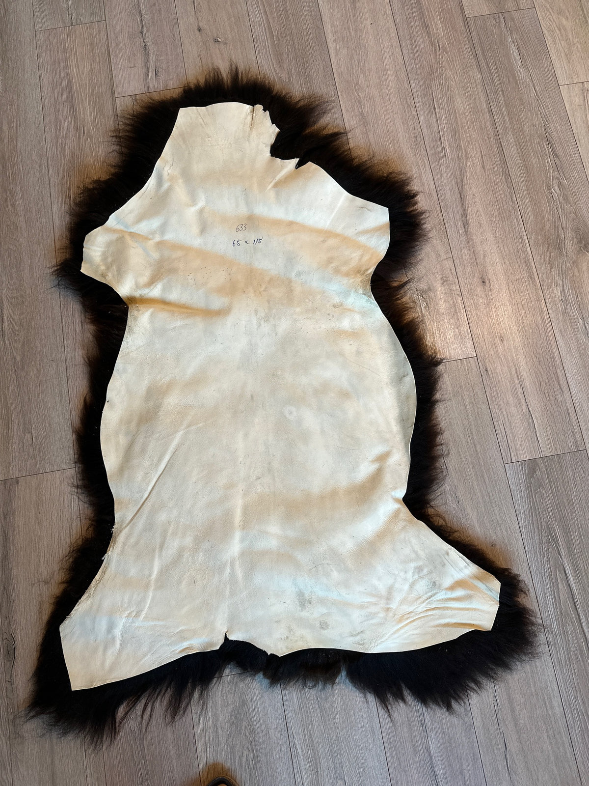 Schaffell vom Krainer Steinschaf, schwarz, 65 x 115