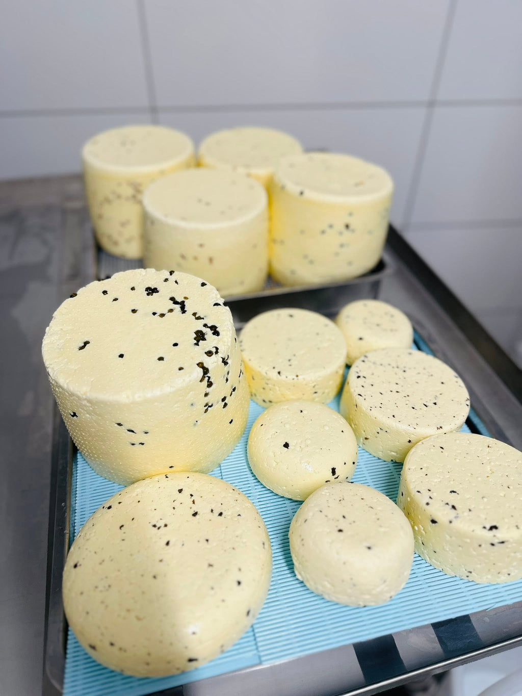 Schnittkäse aus Schafmilch Gouda-Art - Grüner Pfeffer 139g